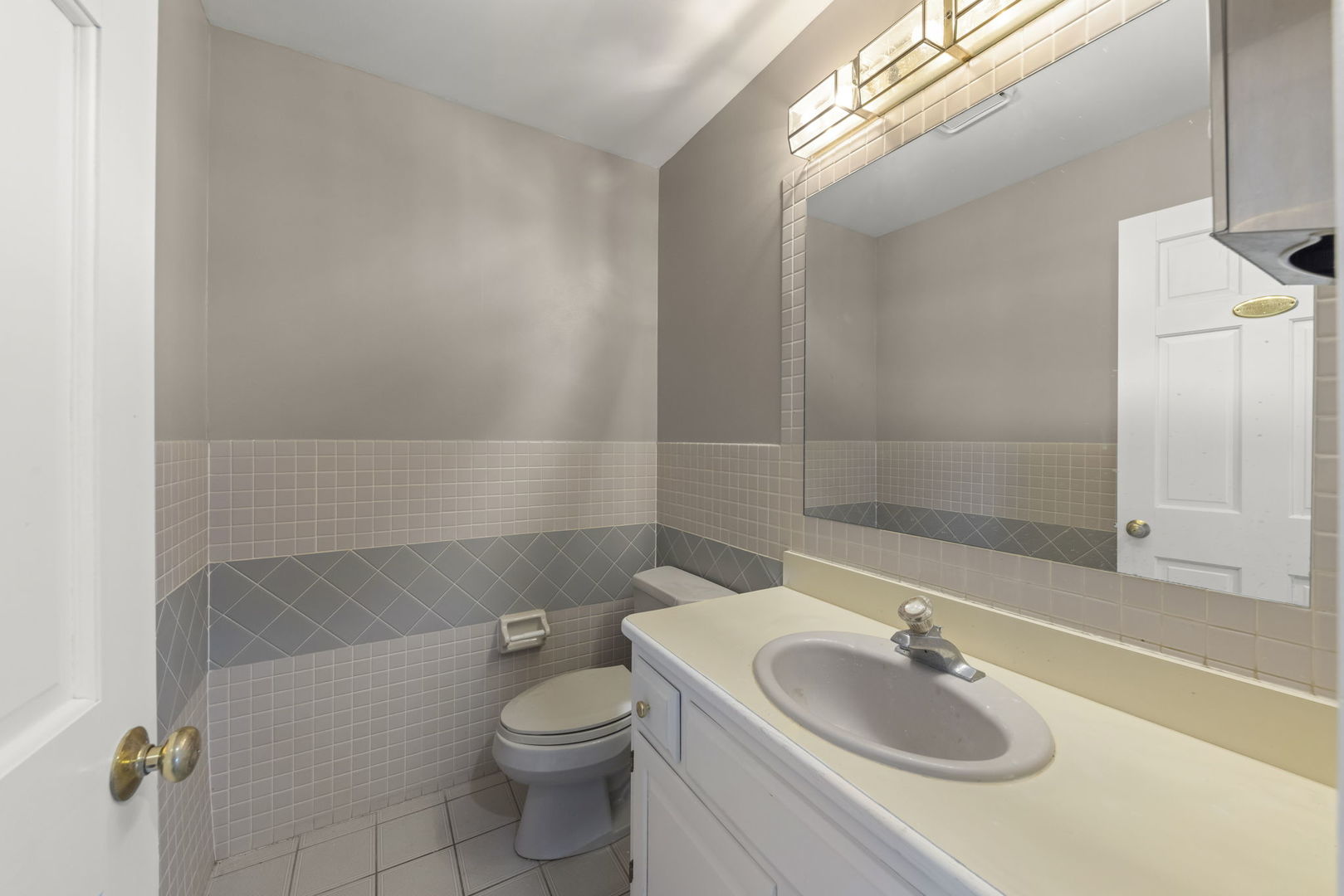 610 N Washington Street 2-1 Property Photo 10