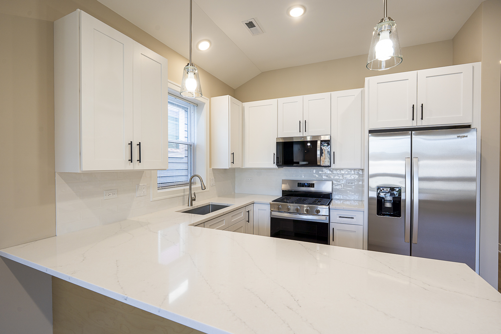6621 S Drexel Avenue Property Photo 10