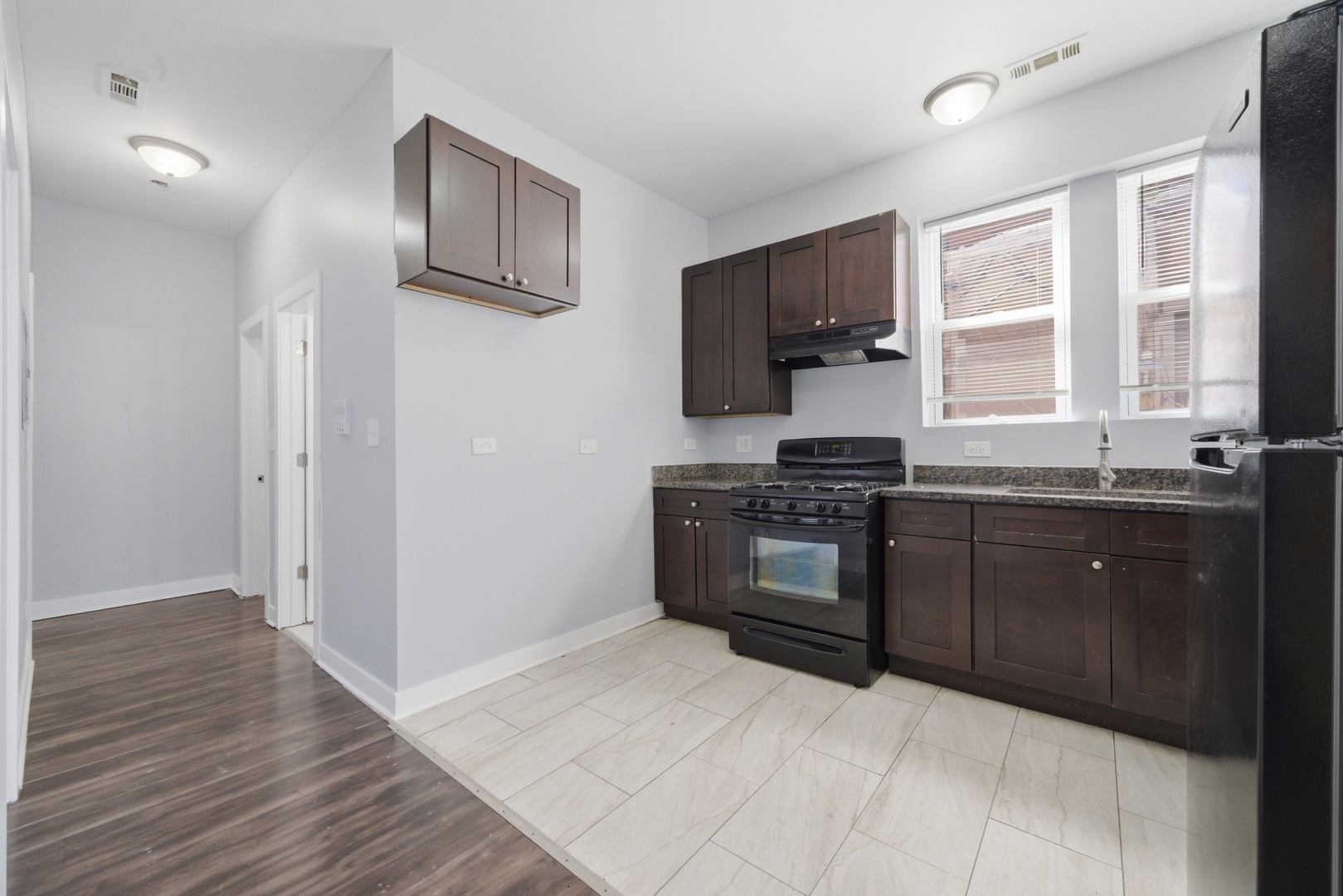 4800 S Winchester Avenue Property Photo 9