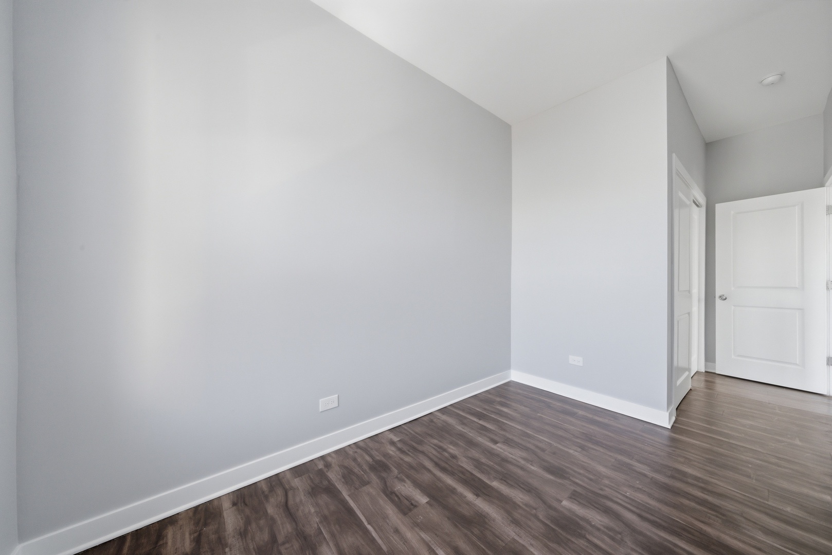 4800 S Winchester Avenue Property Photo 11