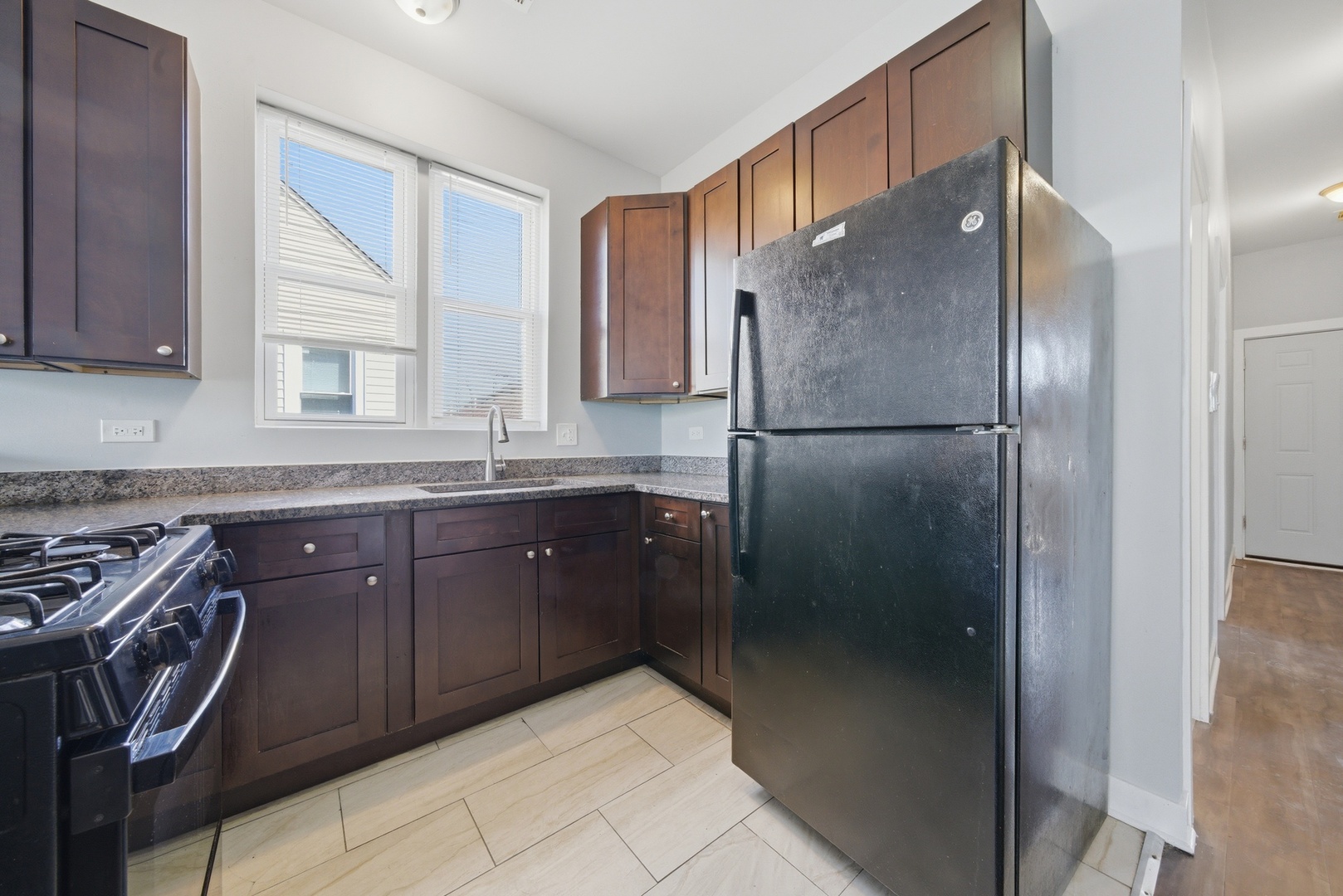 4800 S Winchester Avenue Property Photo 15