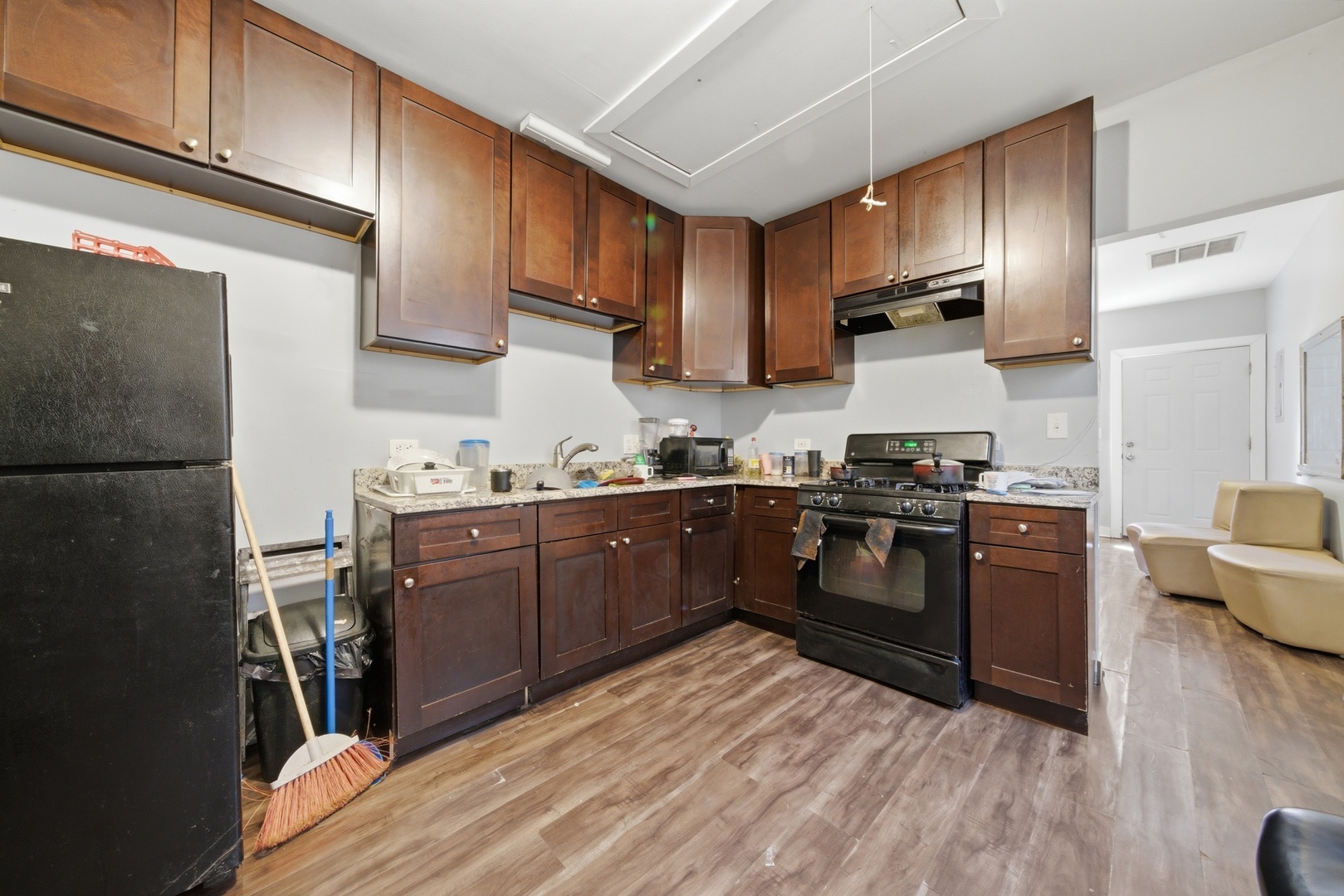 4800 S Winchester Avenue Property Photo 22