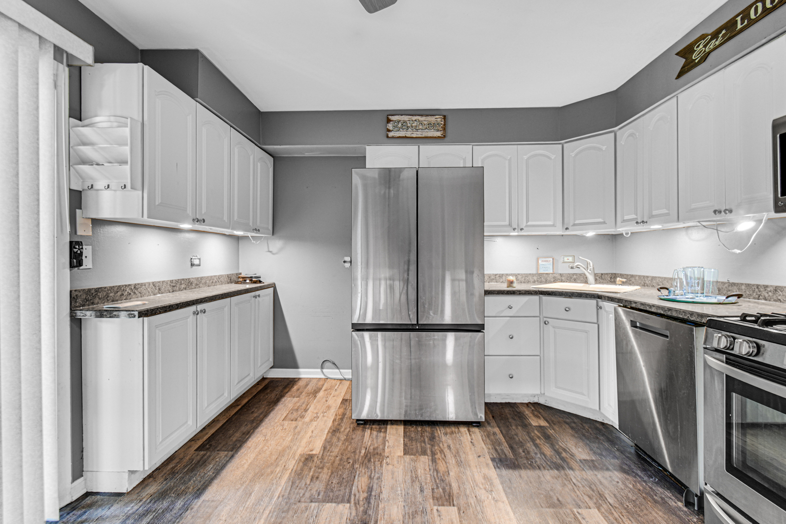 15601 Ridgeland Avenue Property Photo 4