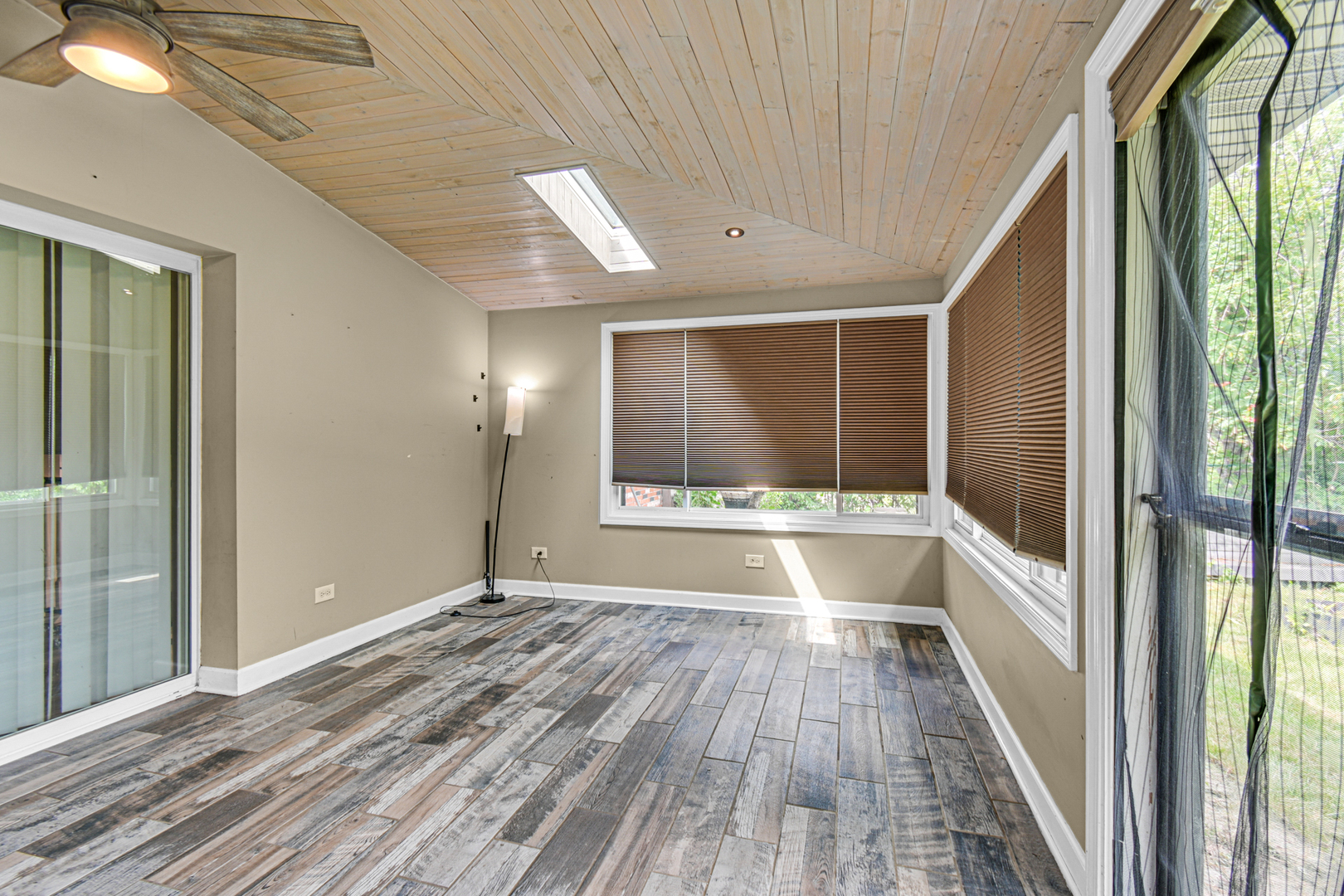 15601 Ridgeland Avenue Property Photo 7