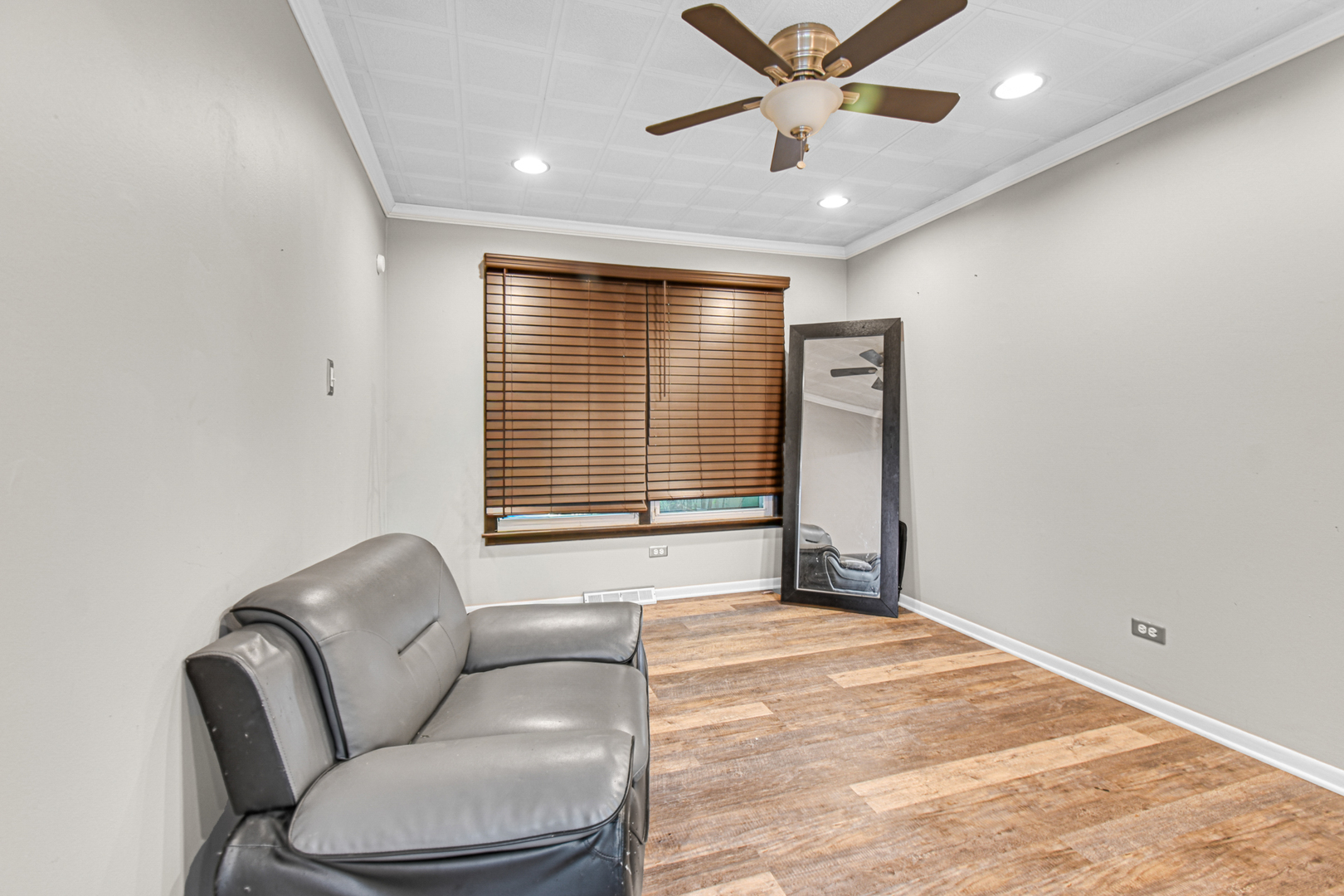 15601 Ridgeland Avenue Property Photo 14