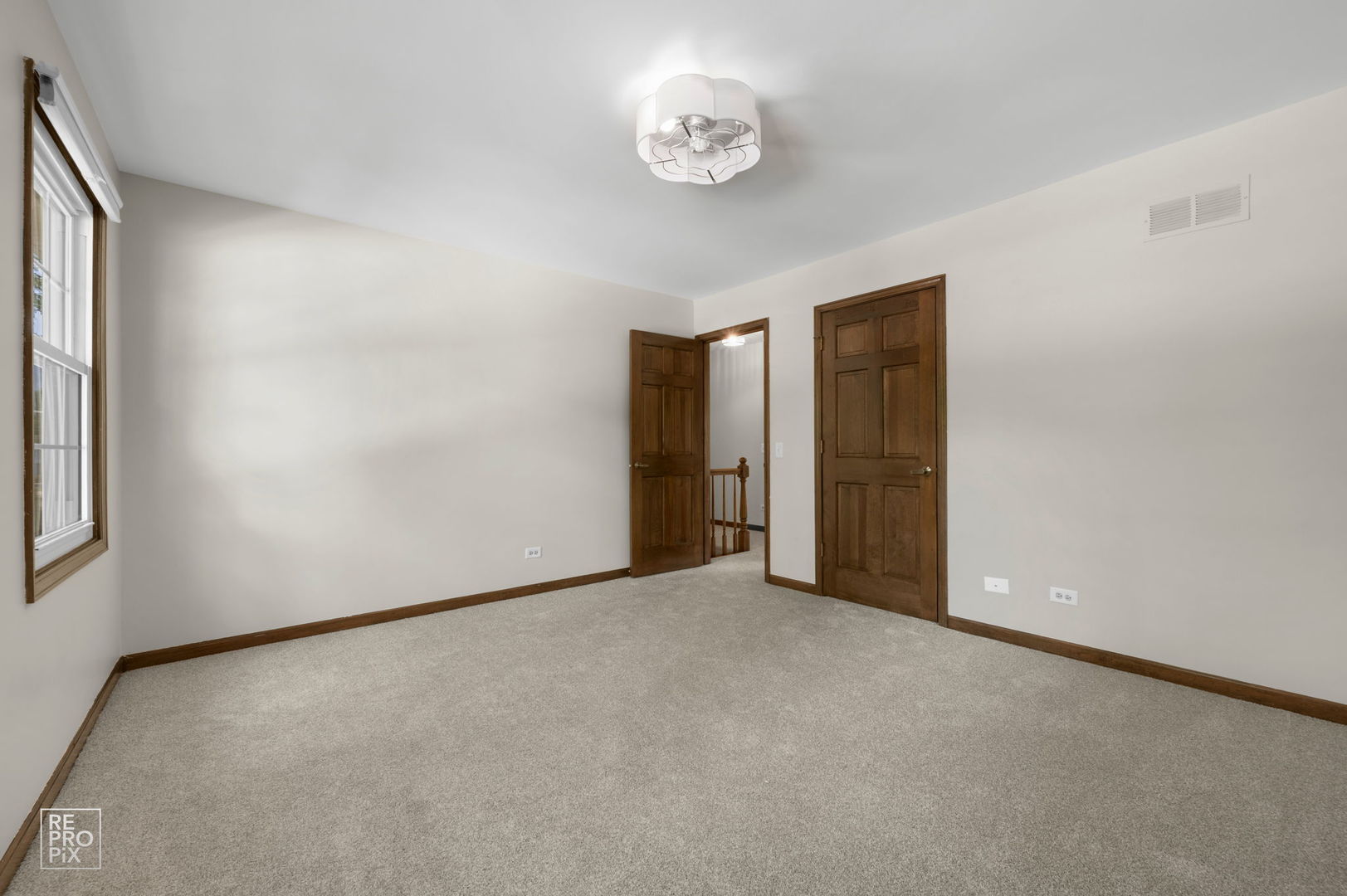 1749 E Bailey Road Property Photo 22