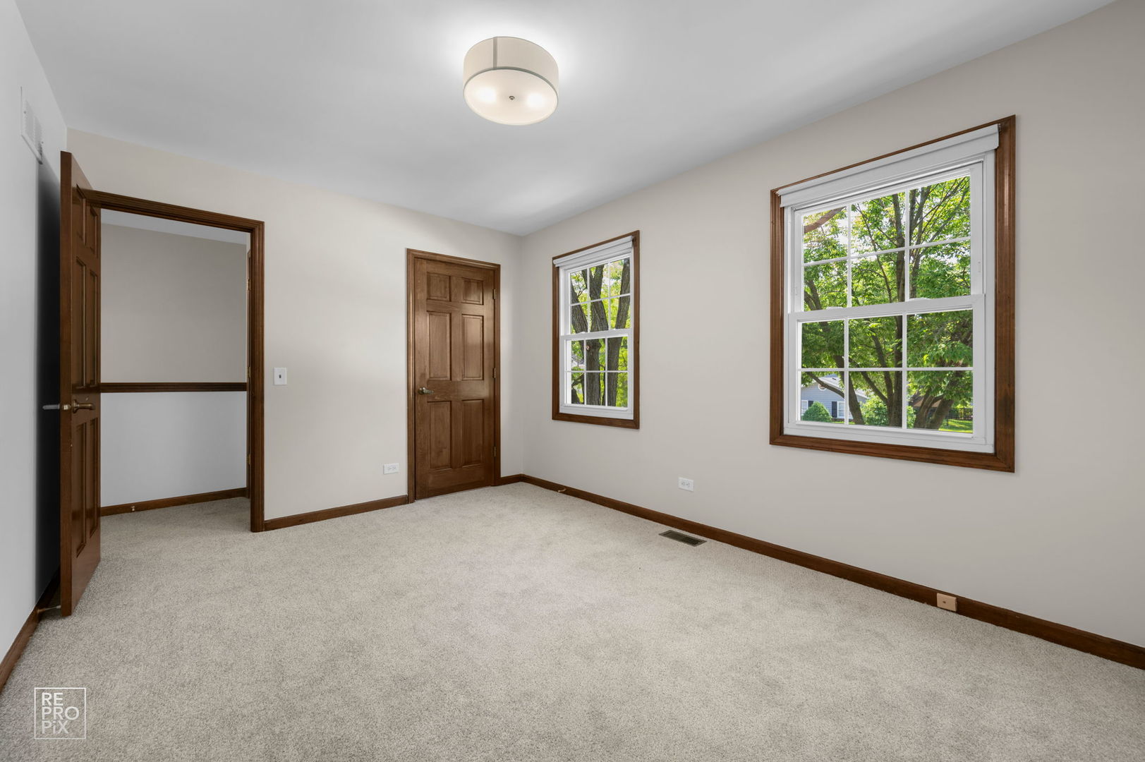 1749 E Bailey Road Property Photo 25