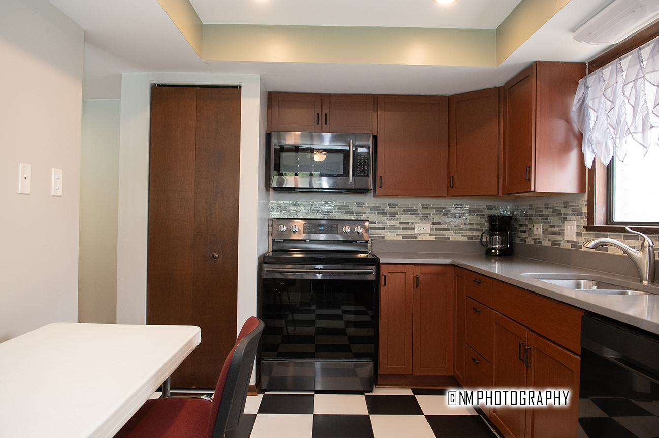9182 South Road A Property Photo 5