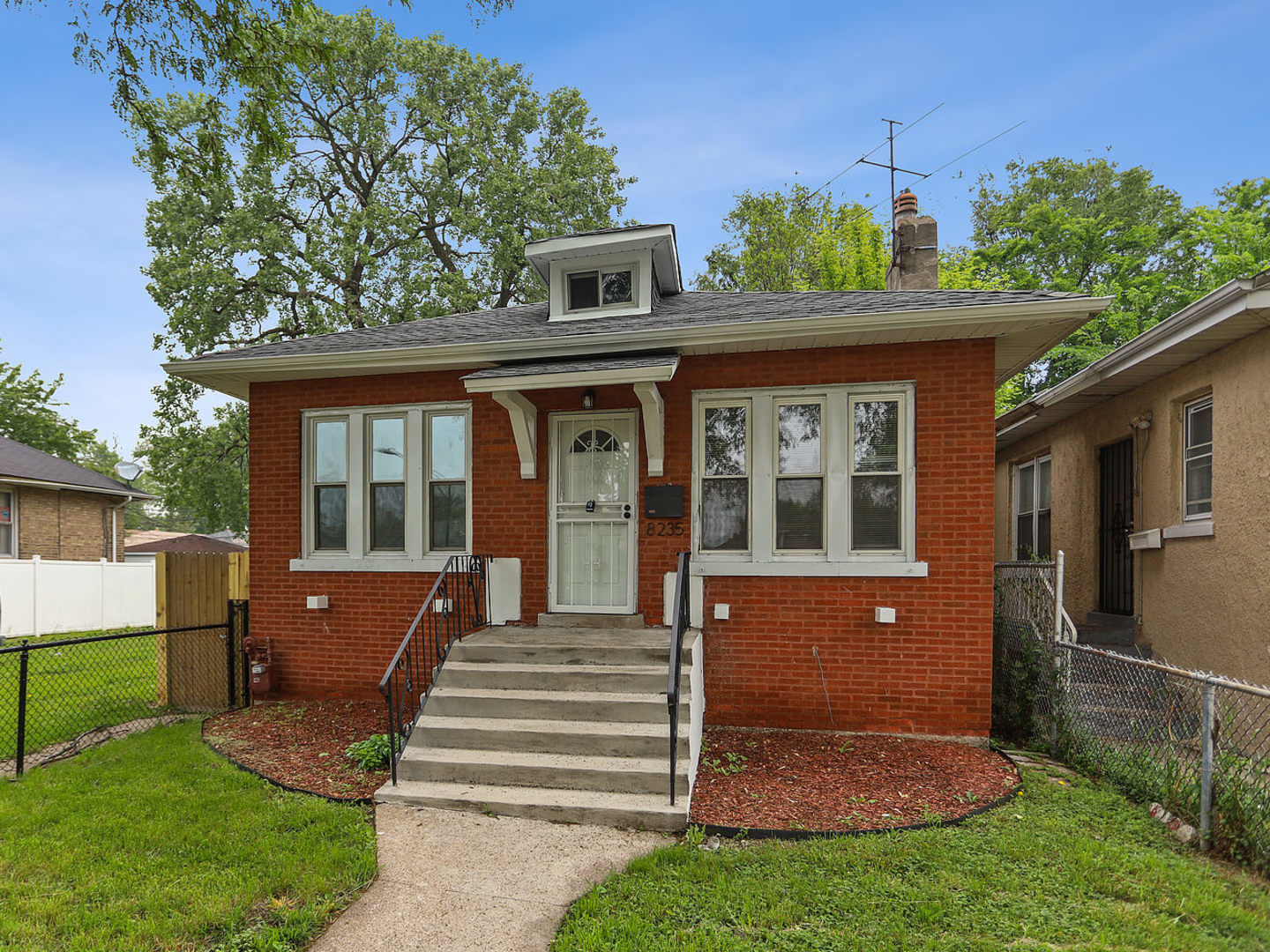 8235 S Woodlawn Avenue Property Photo 1