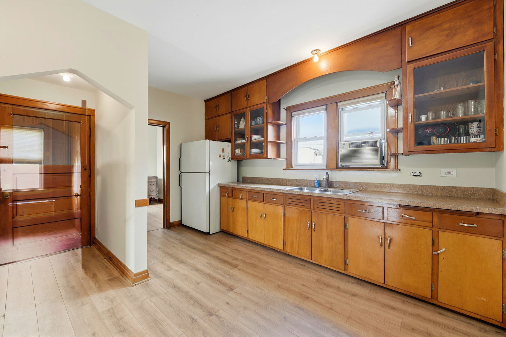 2111 Main Street Property Photo 5