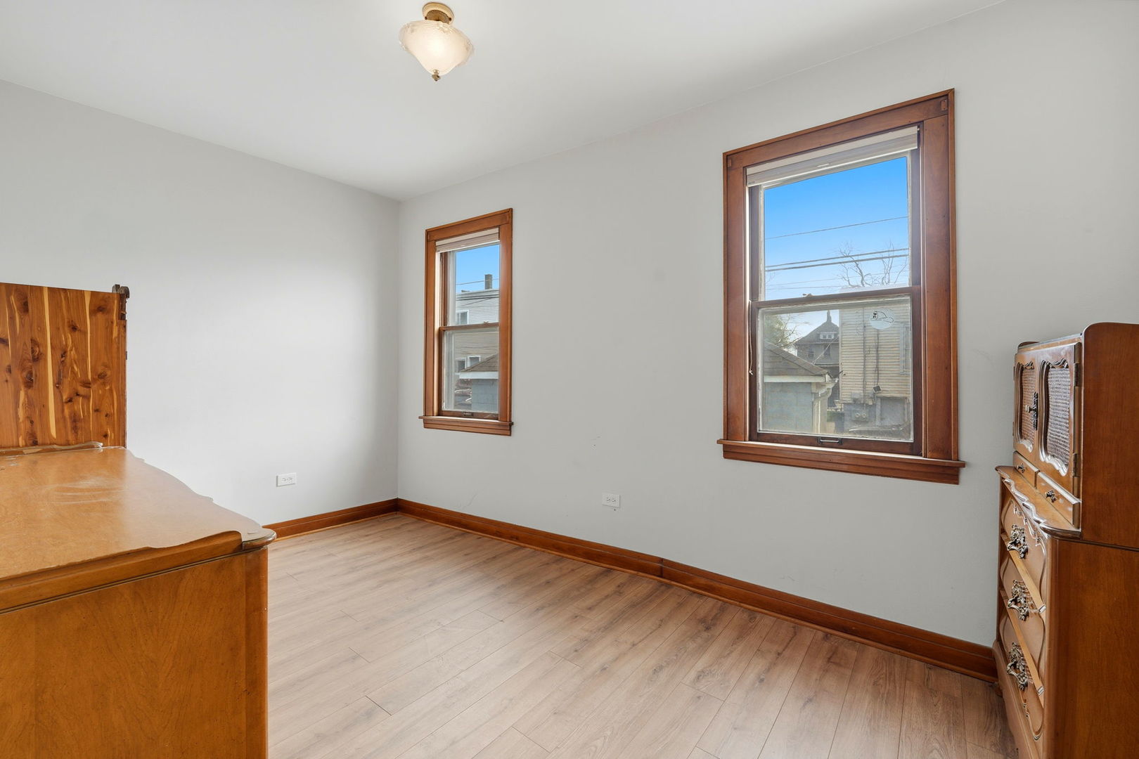 2111 Main Street Property Photo 8