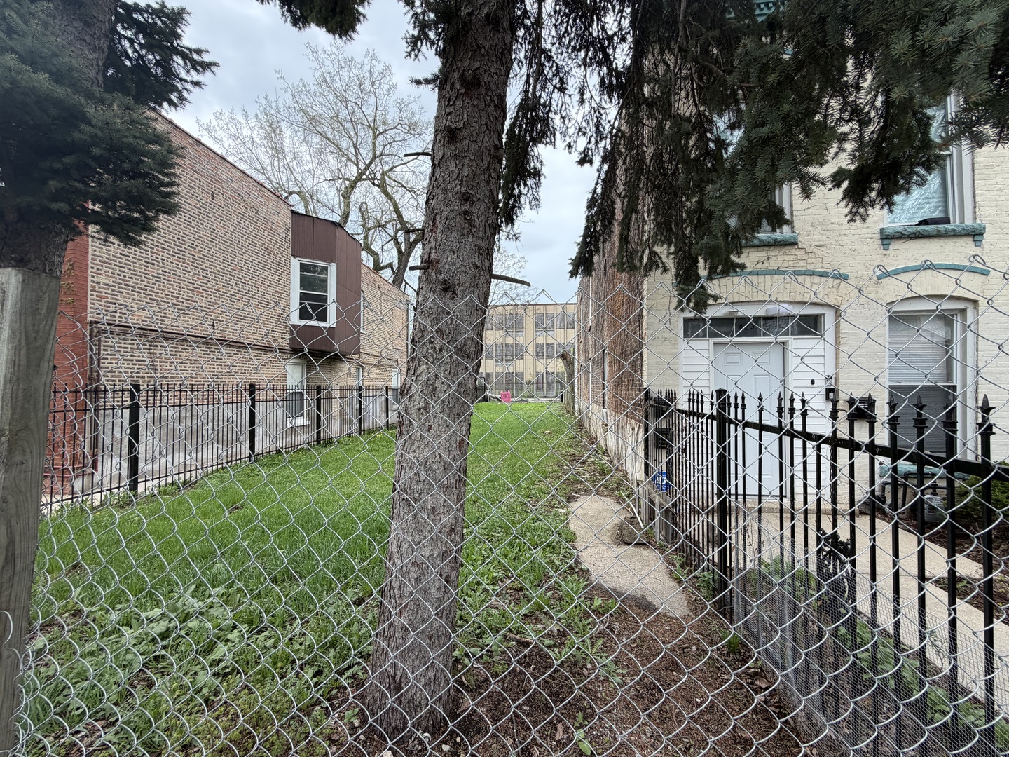 425 N Lawndale Avenue Property Photo 1