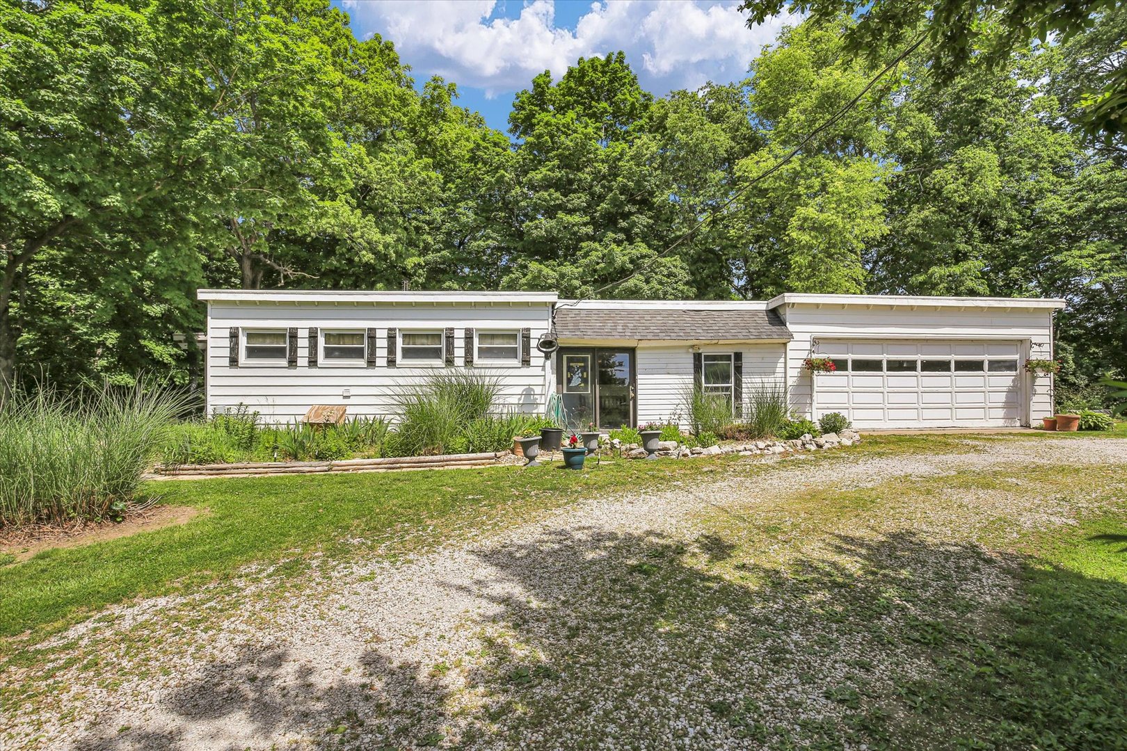 2718 Cr 1200 N Road Property Photo 1