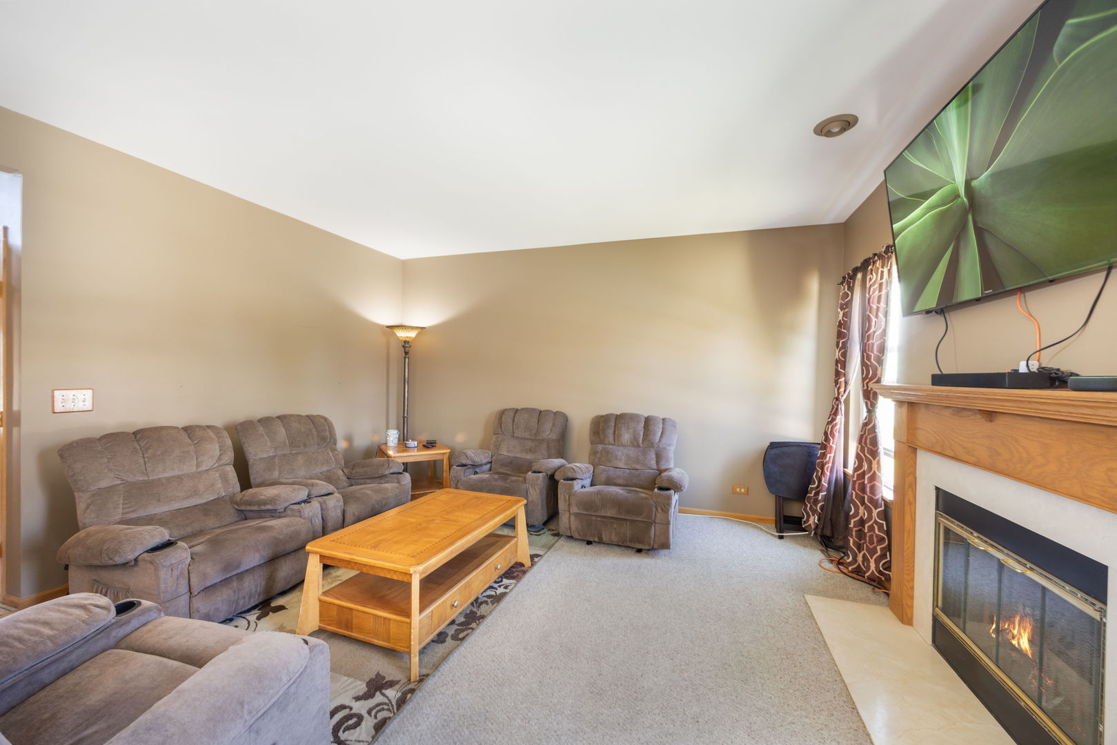 8 Elizabeth Court Property Photo 5