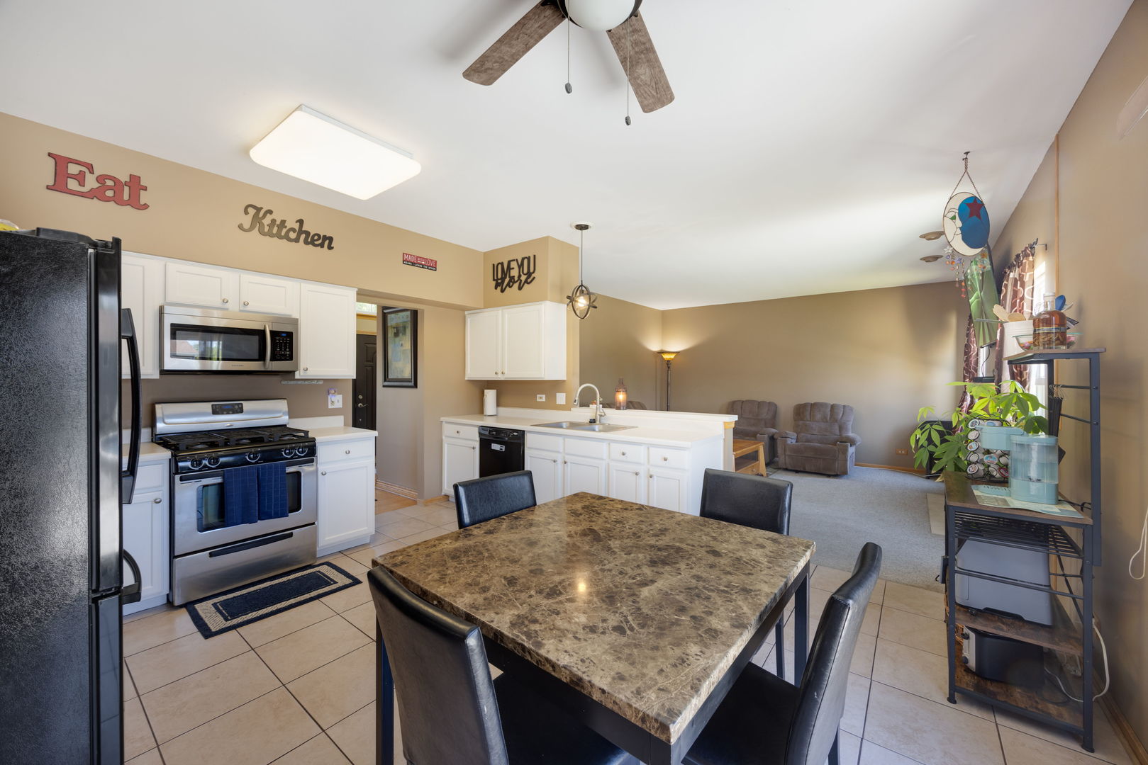 8 Elizabeth Court Property Photo 7