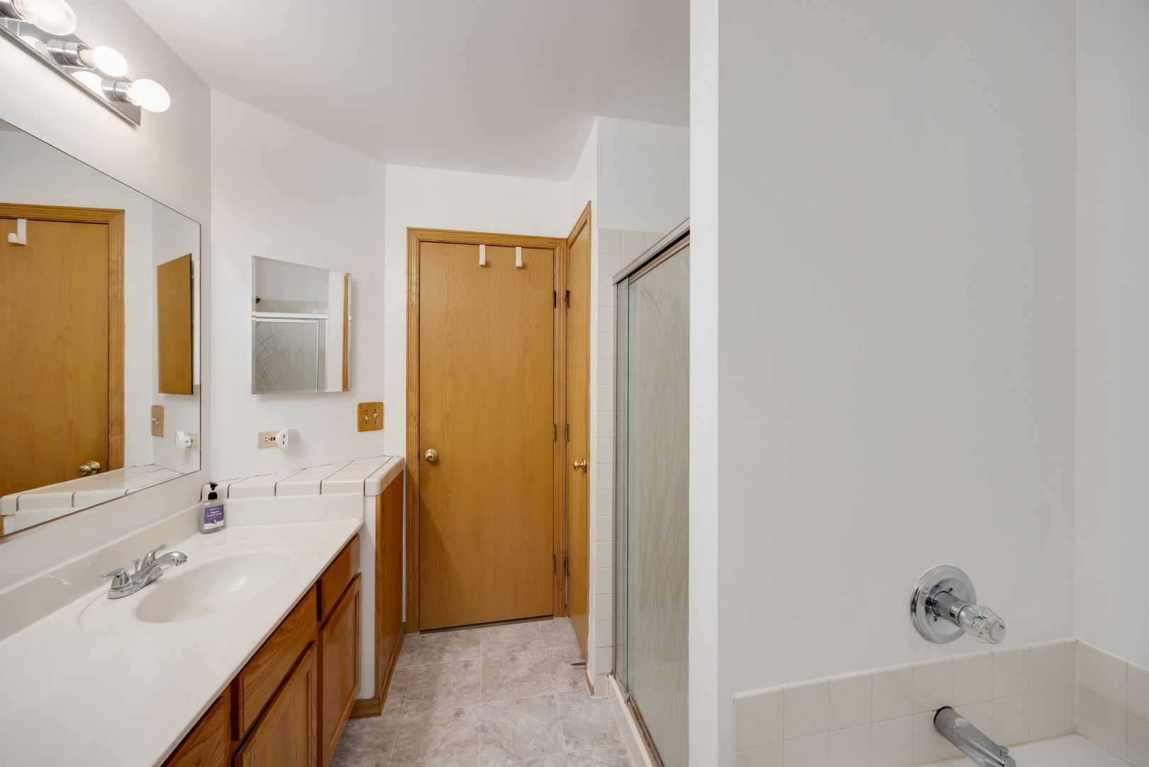 8 Elizabeth Court Property Photo 13
