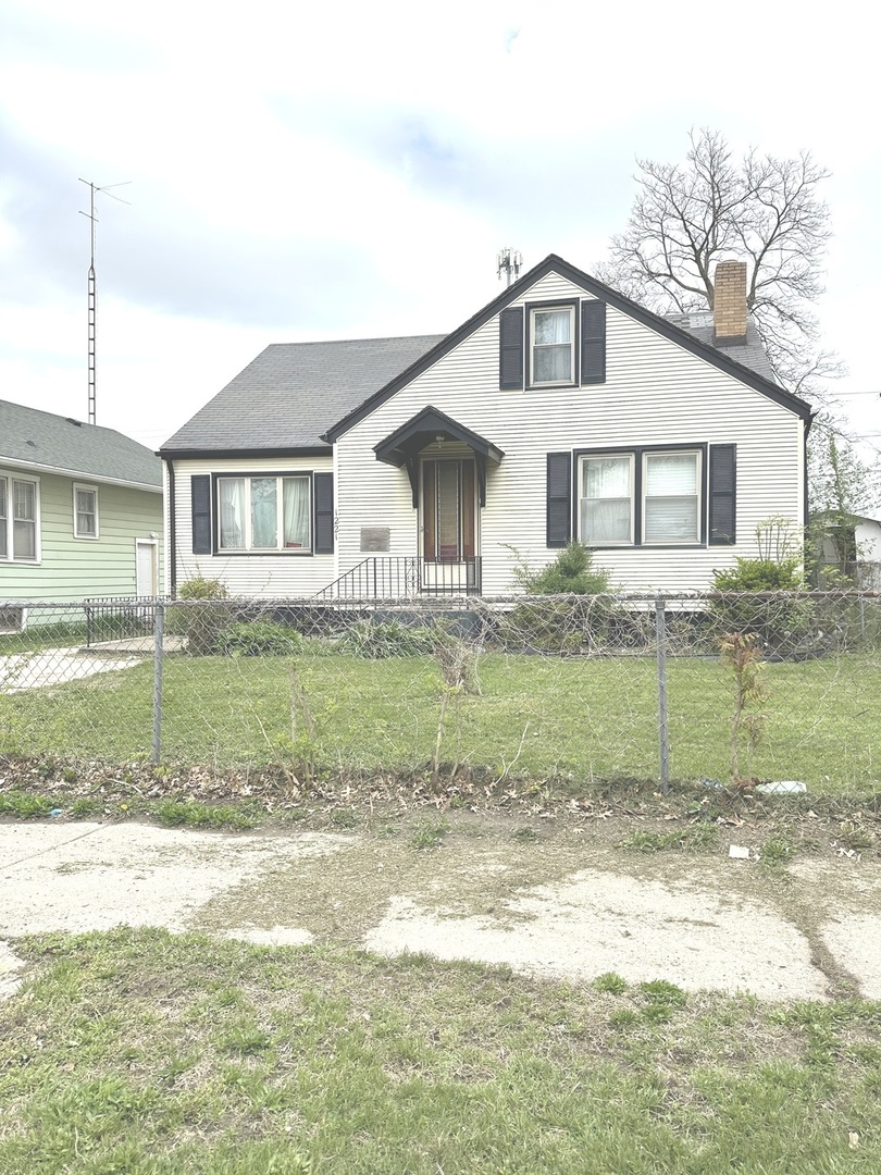 1221 E Chestnut Street Property Photo 1