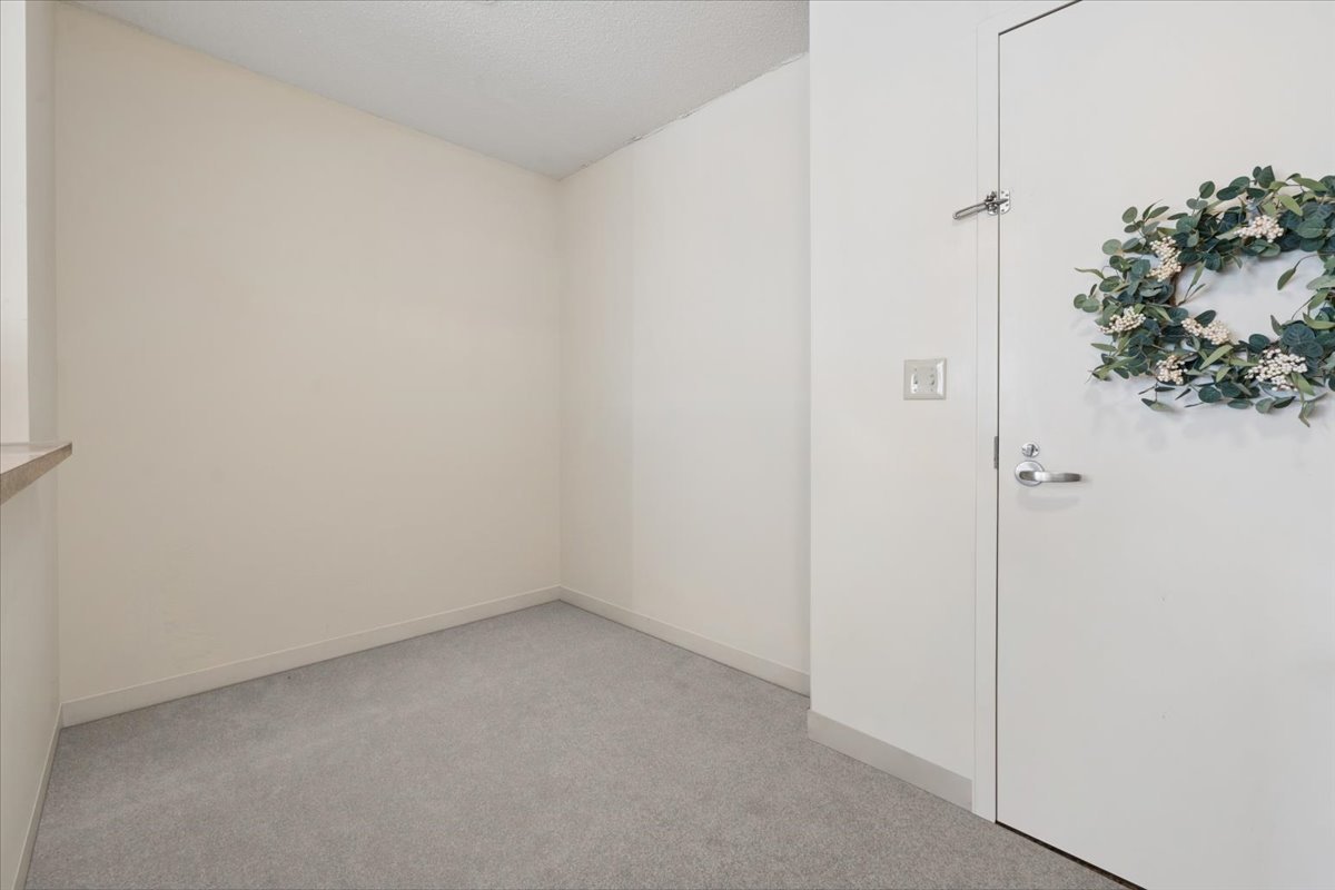 222 N Columbus Drive 612 Property Photo 10