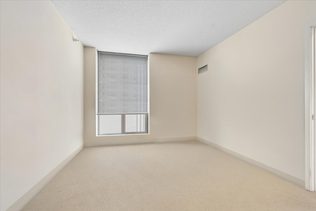 222 N Columbus Drive 612 Property Photo 15