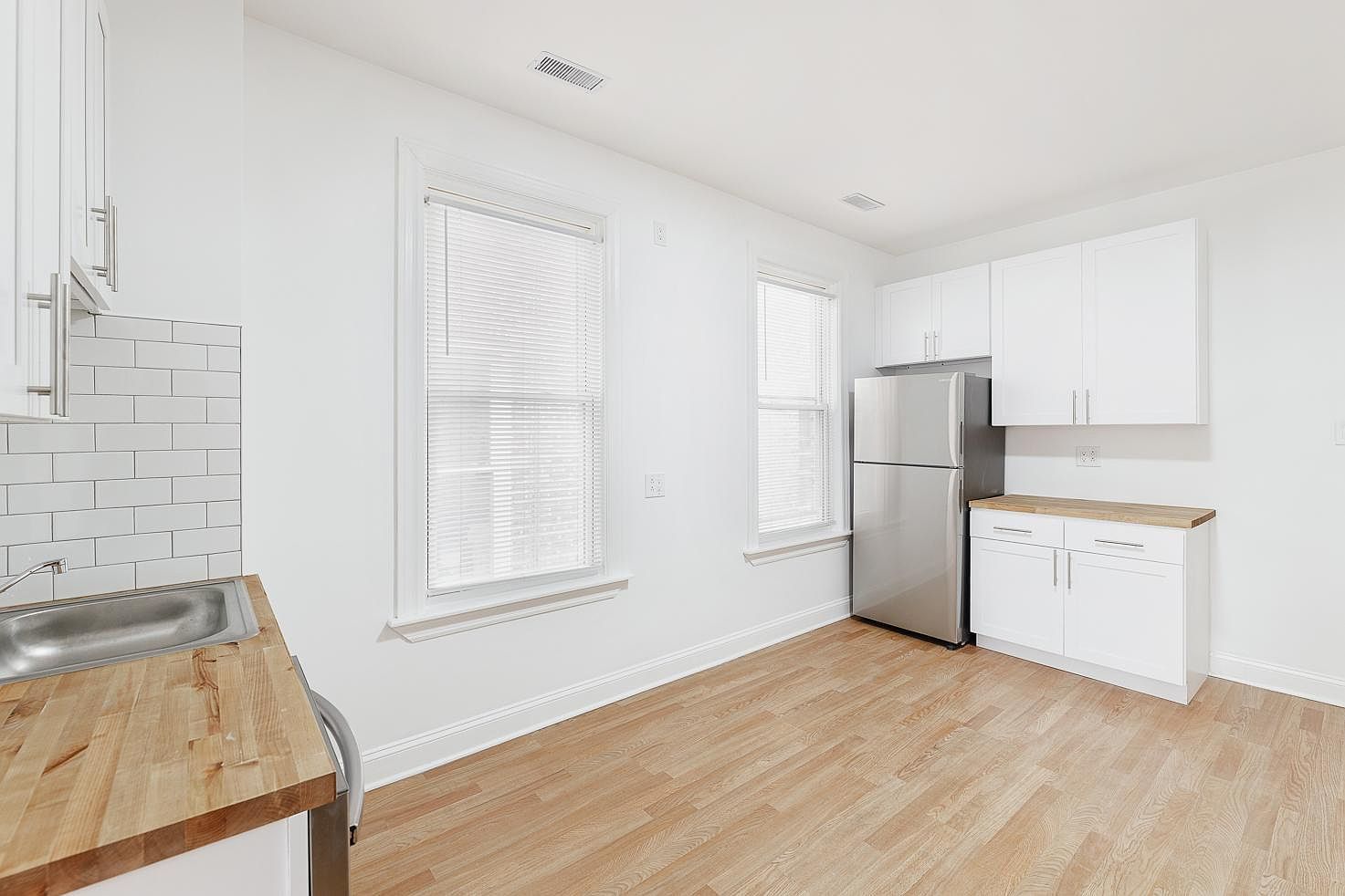 1430 W Superior Street 2r Property Photo 4