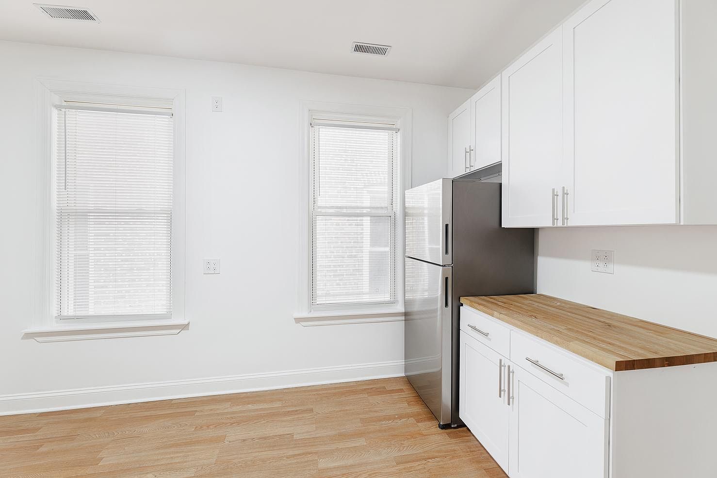 1430 W Superior Street 2r Property Photo 9