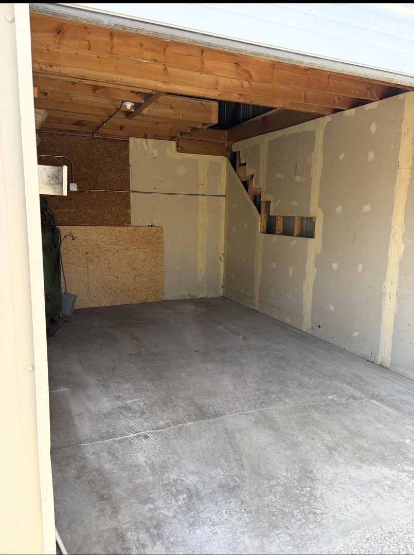 10810 Walnut Lane G Property Photo 4