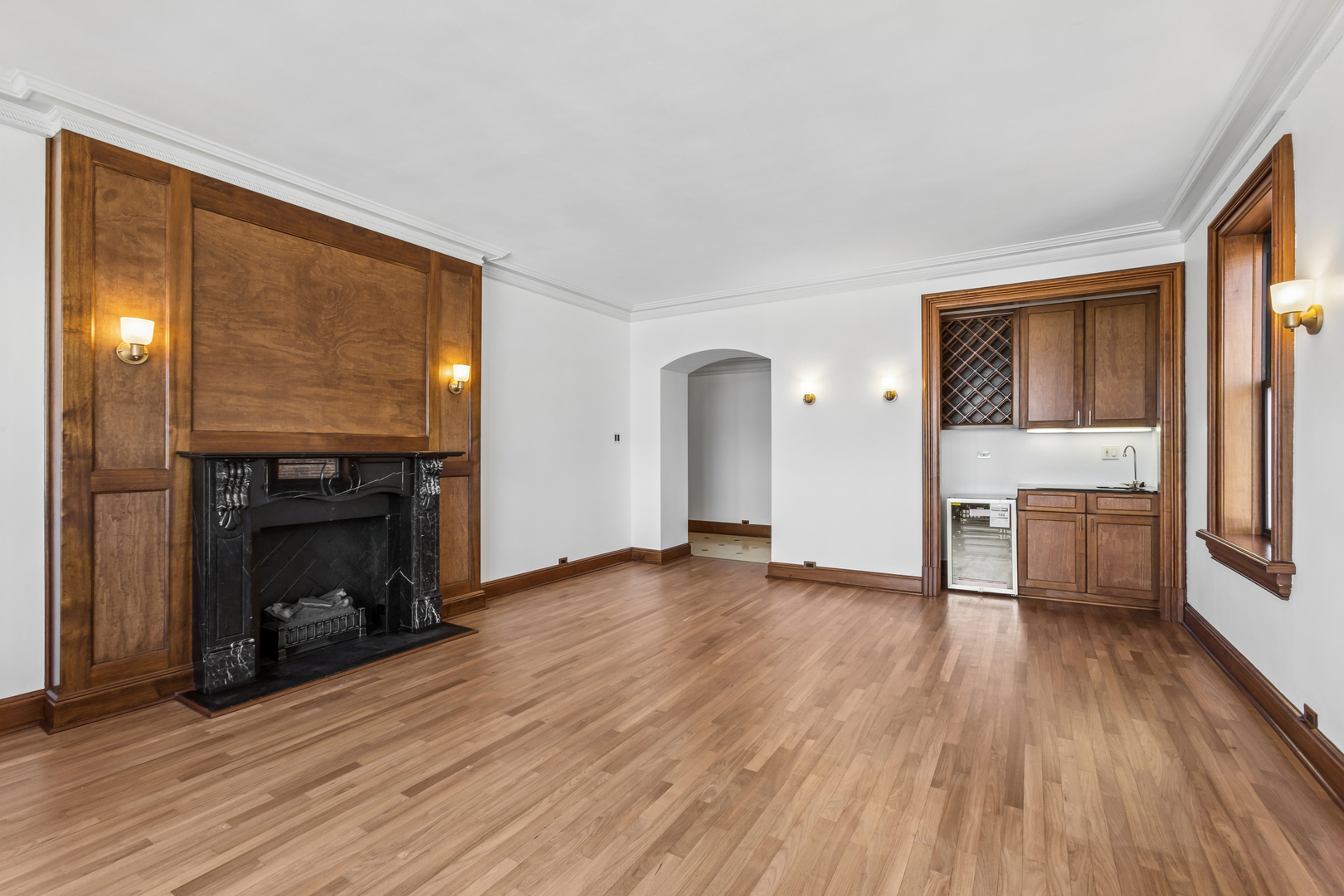 2912 N Commonwealth Avenue 7d Property Photo 7