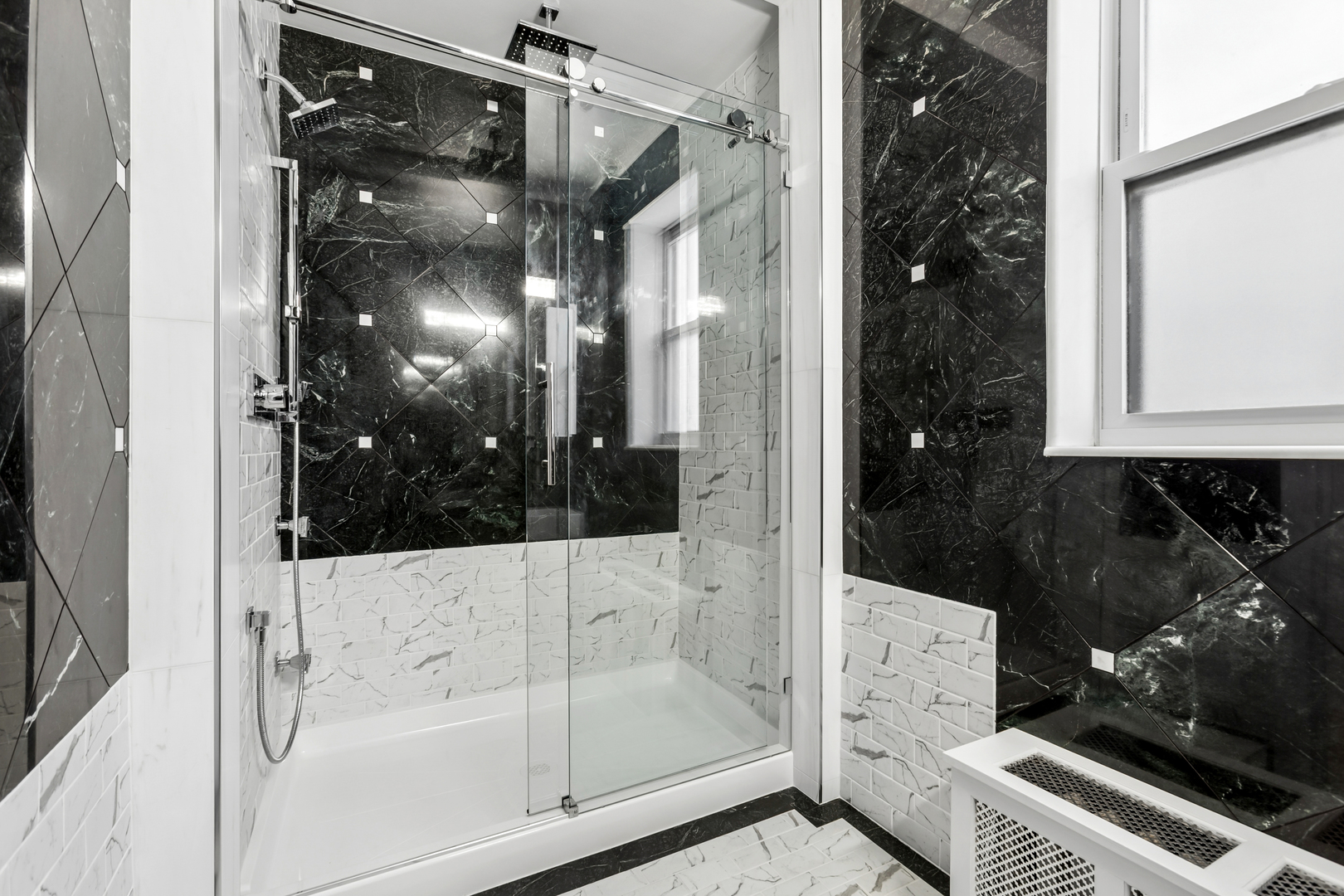 2912 N Commonwealth Avenue 7d Property Photo 21