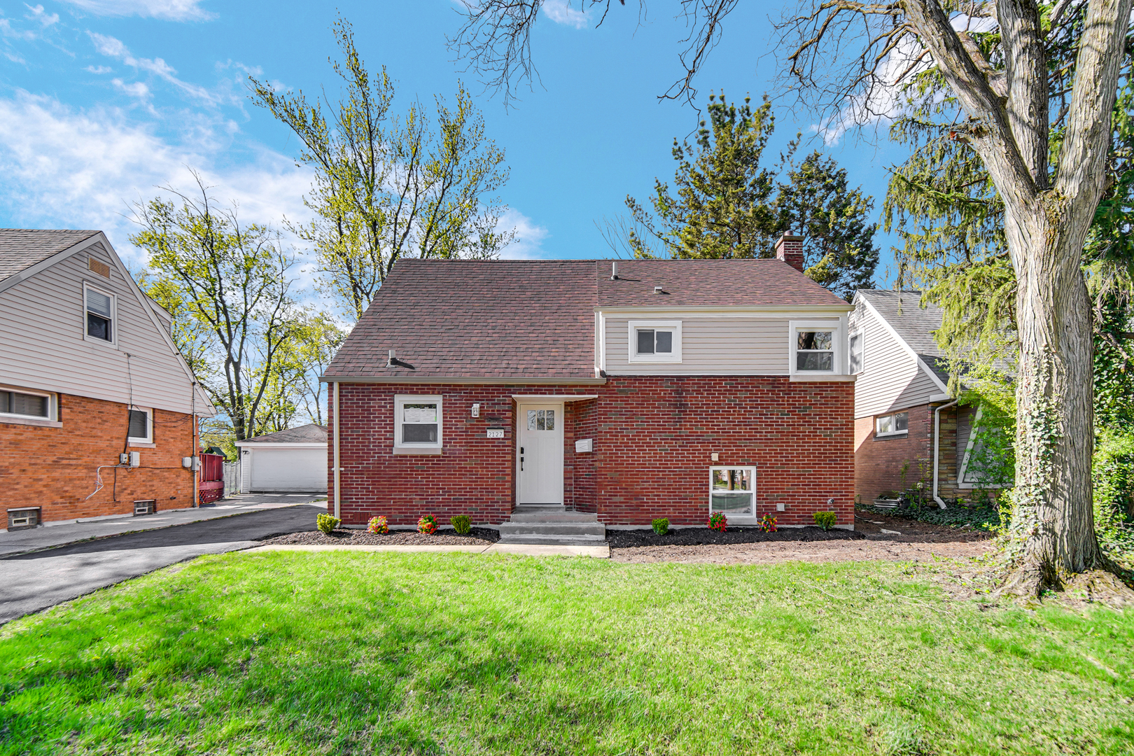 2127 Downey Road Property Photo 1