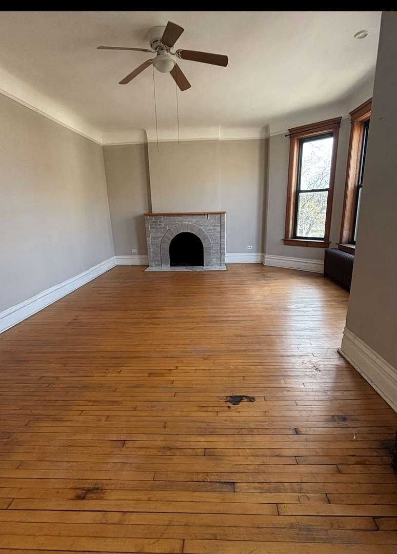 419 E 46th Street Property Photo 4