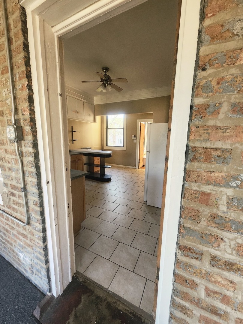 419 E 46th Street Property Photo 12