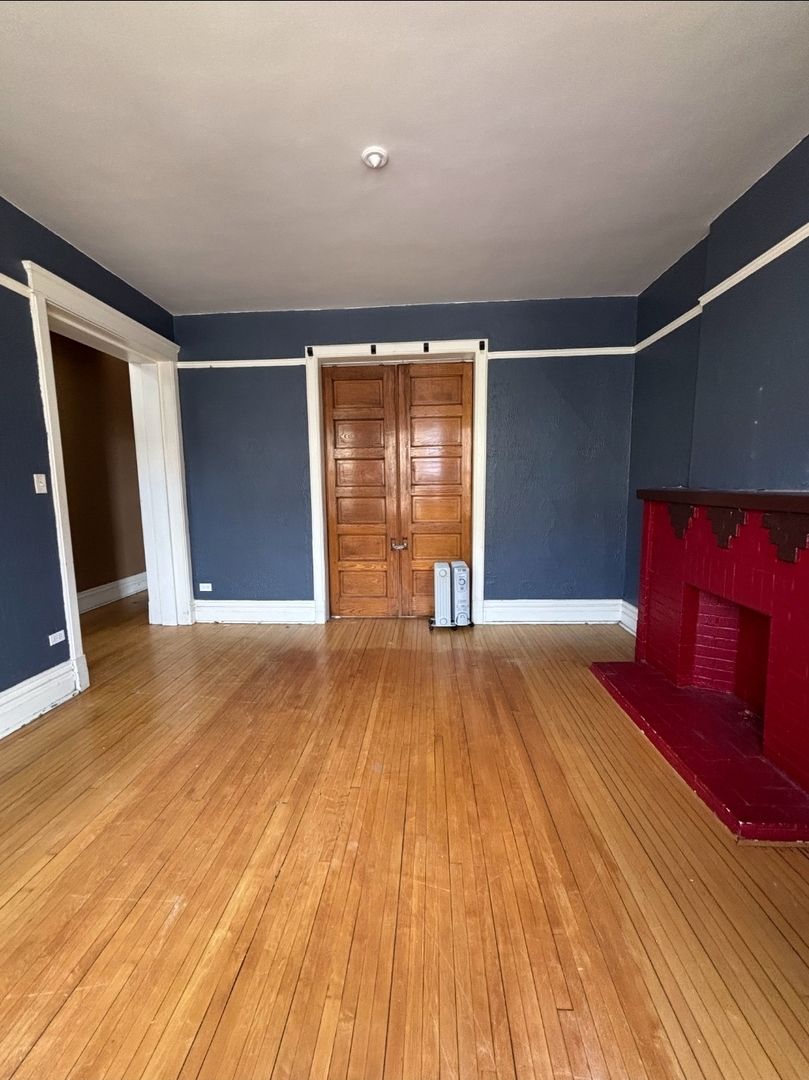 419 E 46th Street Property Photo 13