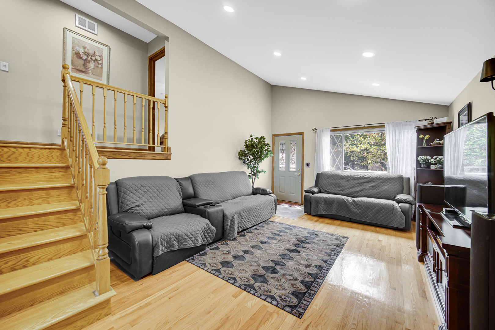 557 W Crockett Avenue Property Photo 4
