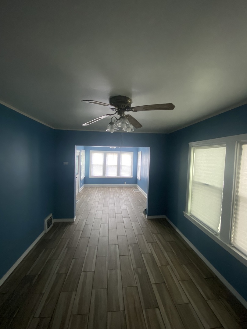 2053 W 70th Street Property Photo 5