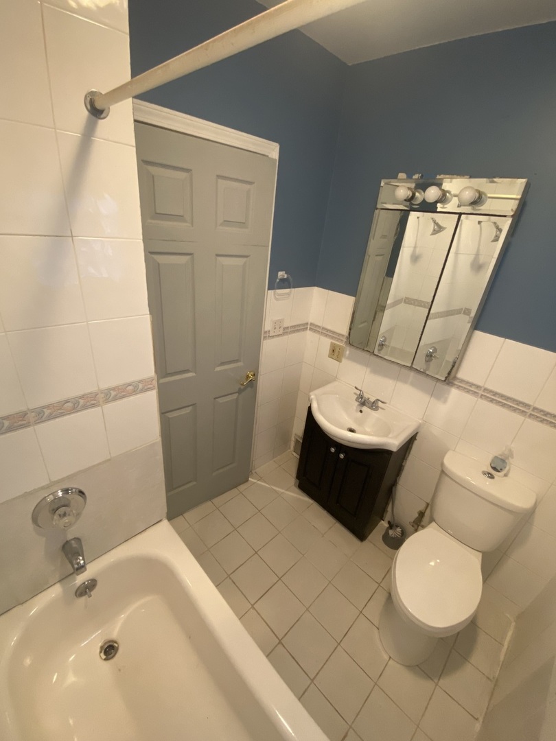 2053 W 70th Street Property Photo 11