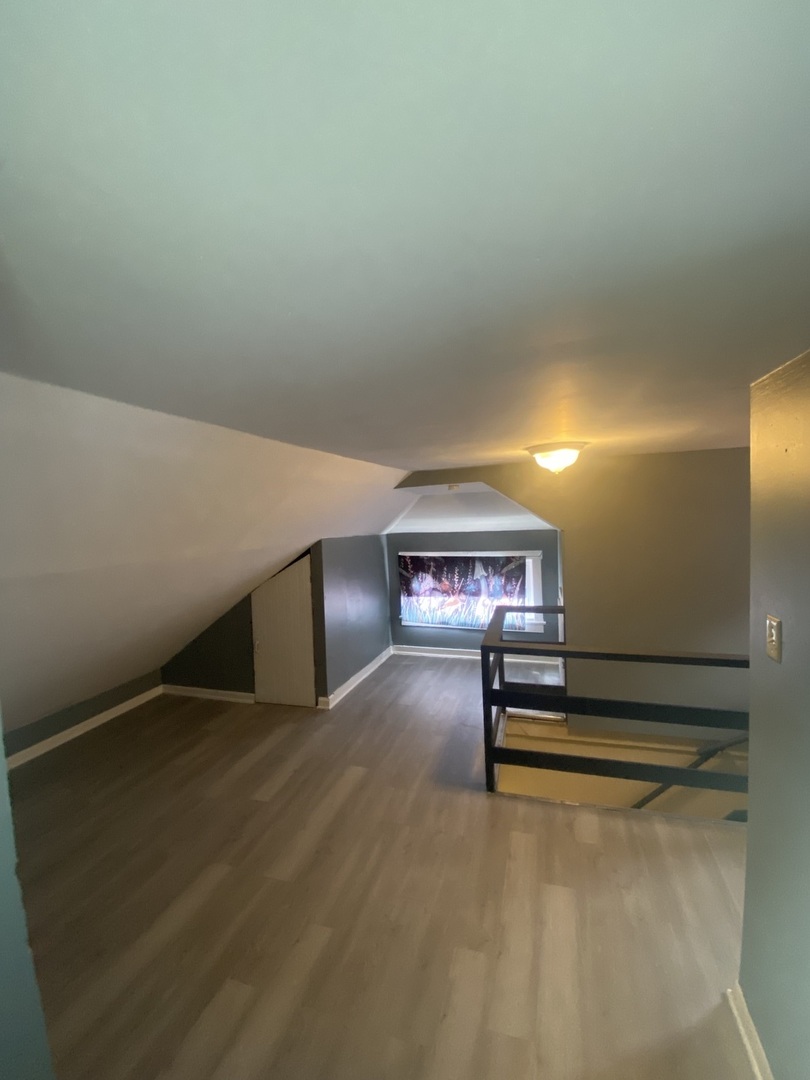 2053 W 70th Street Property Photo 19