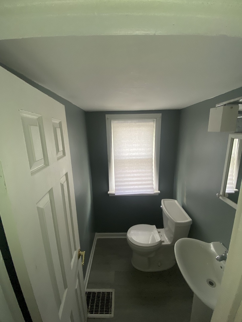 2053 W 70th Street Property Photo 20
