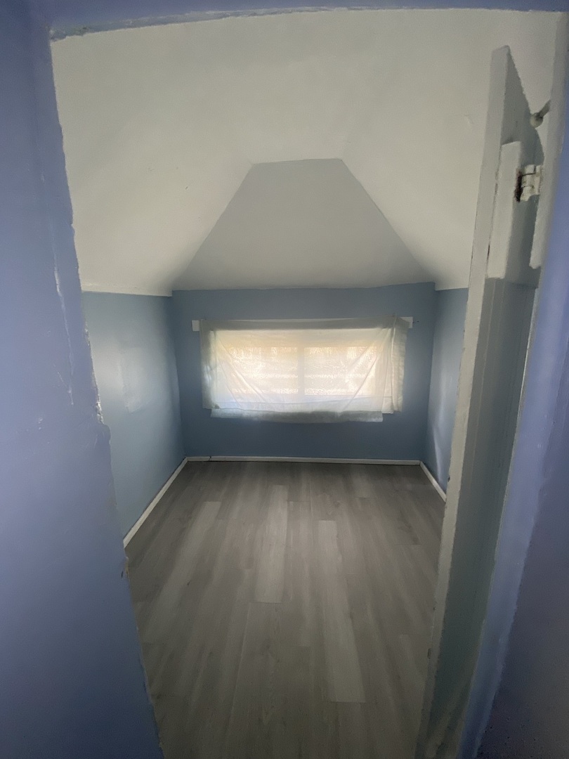 2053 W 70th Street Property Photo 27
