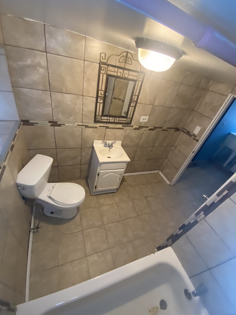 2053 W 70th Street Property Photo 33