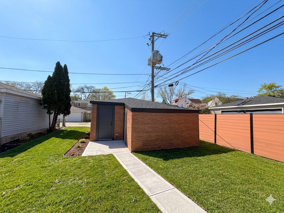 1836 Hartrey Avenue Property Photo 2