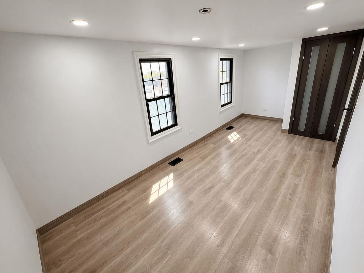 1836 Hartrey Avenue Property Photo 12