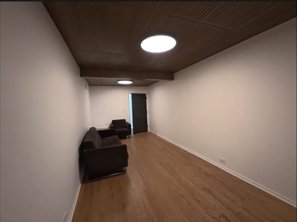 114 N Hale Street B Property Photo 6