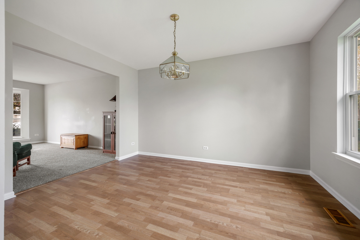 992 Mcphee Drive Property Photo 6