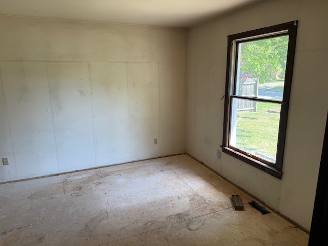 2900 W Kent Drive Property Photo 6