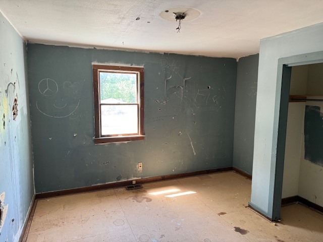 2900 W Kent Drive Property Photo 14