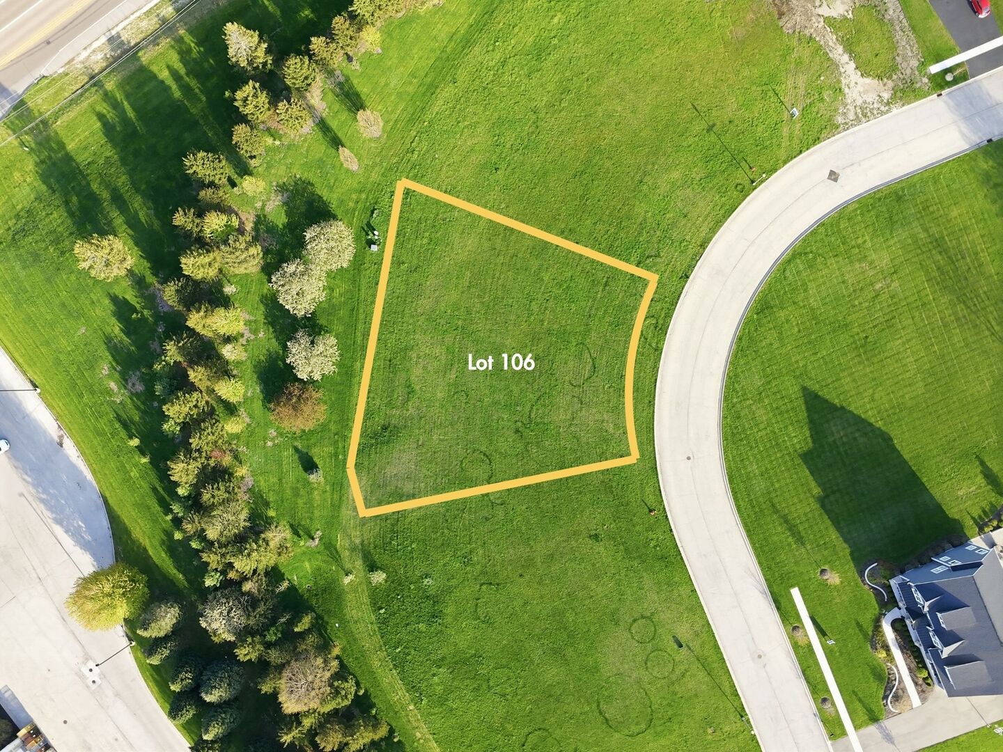201 Whittemore Drive Property Photo 1