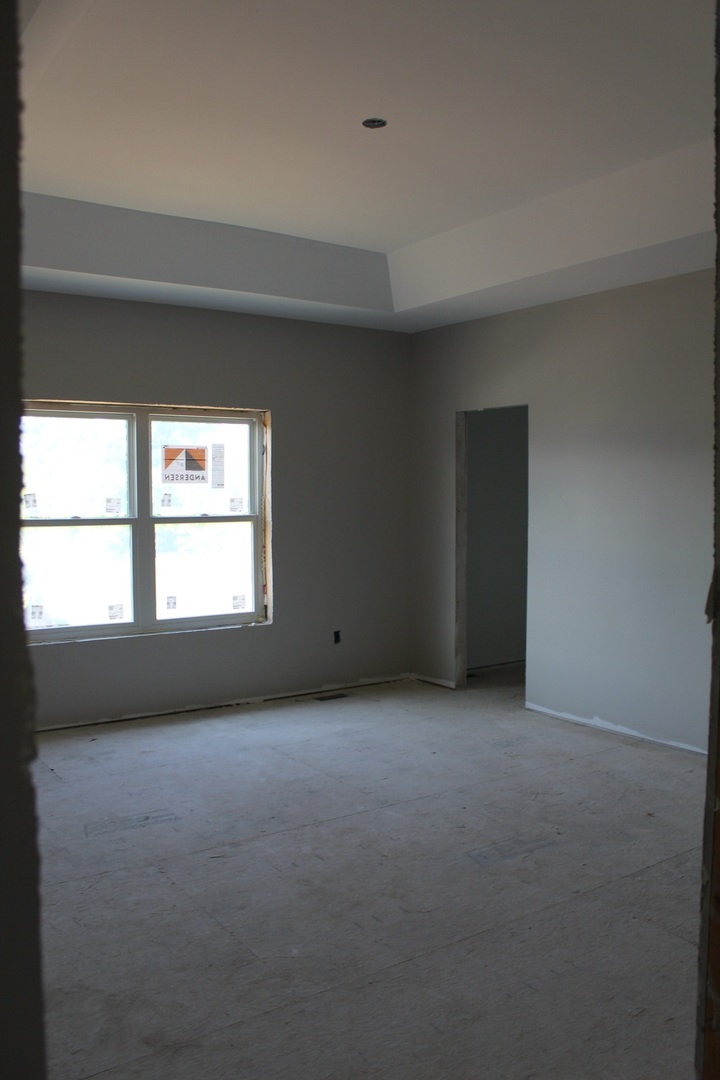 514 Creekside Circle Property Photo 6