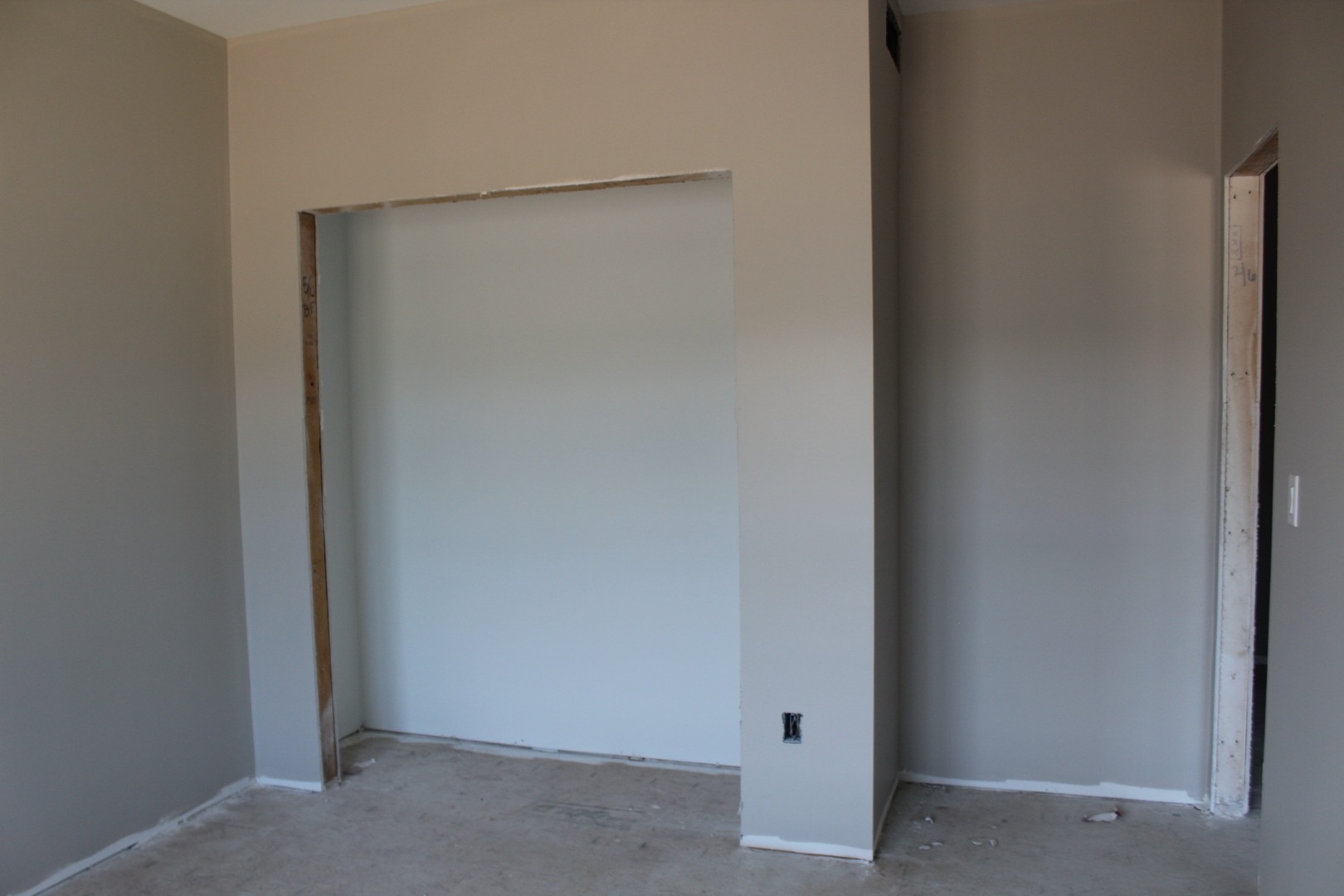 514 Creekside Circle Property Photo 8