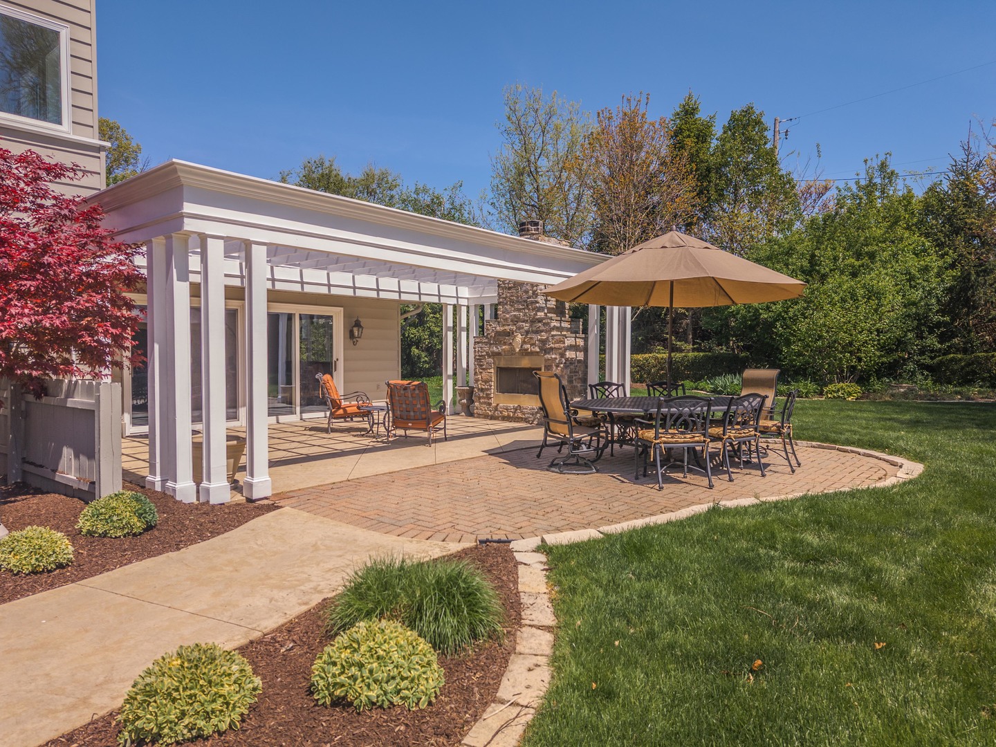 27 Country Club Place Property Photo 6