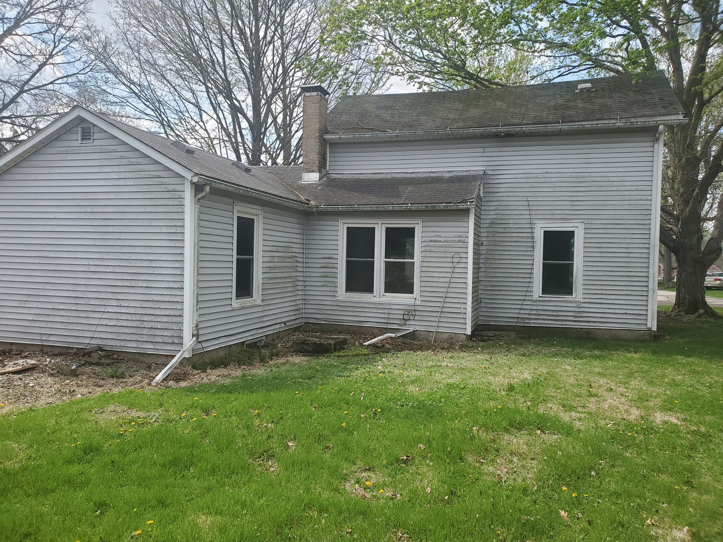 321 E Seminary Avenue Property Photo 3